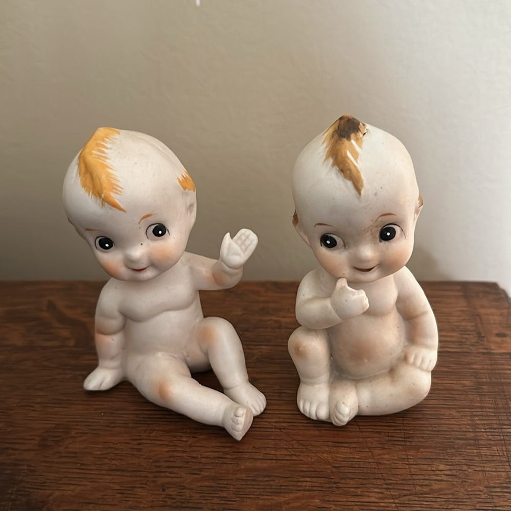Set of 2 Vintage Lefton FBIA Handpainted Porcelain Miniature Kewpie Dolls